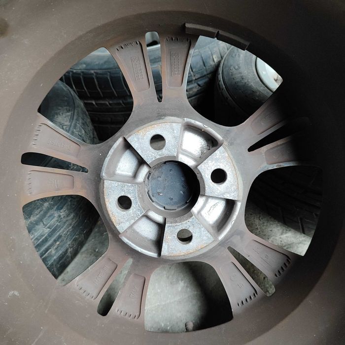Felgi Aluminiowe Platin 6.5Jx15H2 ET35 z oponami letnimi kpl 4 szt