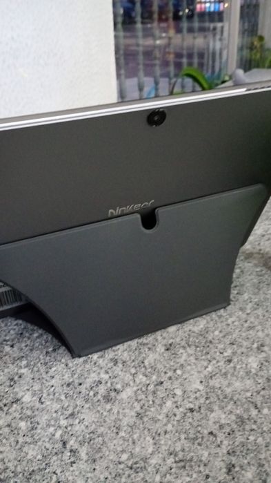 Portátil em bom estado mas com alguns riscos