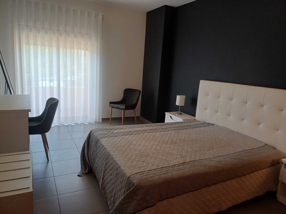 Alugo apartamento T1 para fèrias na Praia da ROCHA 3-4 pessoas (Semana 22/08/até 29/08/2026)desconto 5%