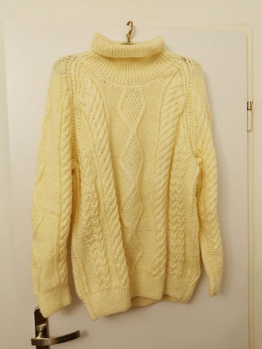 Sweter wełniany ręcznie robiony