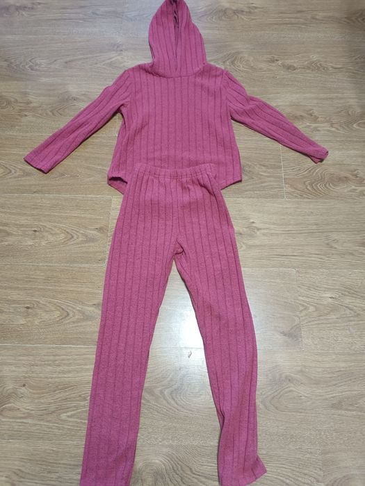 Dres dla dziewczynki r.128