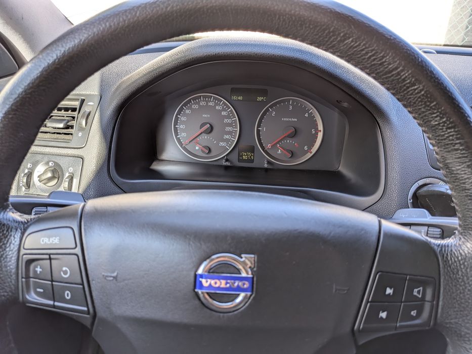 Volvo V50 1.6D 109cv (2007) – 175.000 km – Bom Estado Geral e Muito Económica