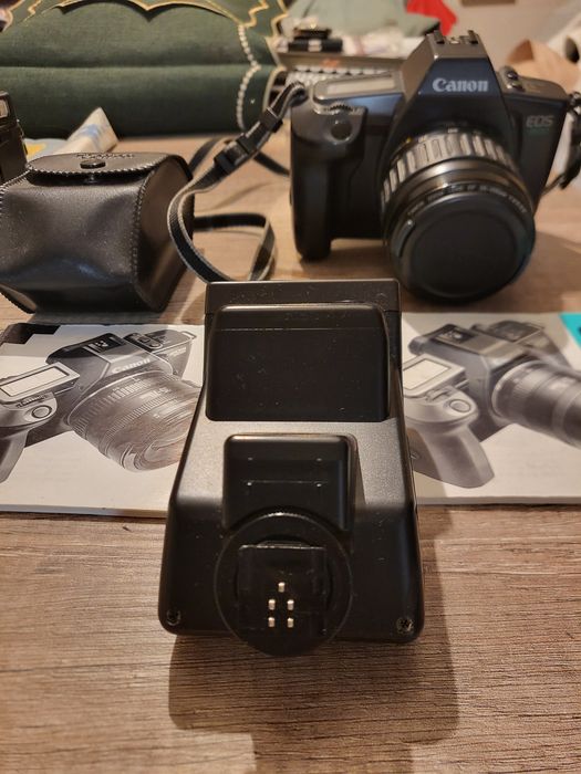Máquina fotográfica "CANON "