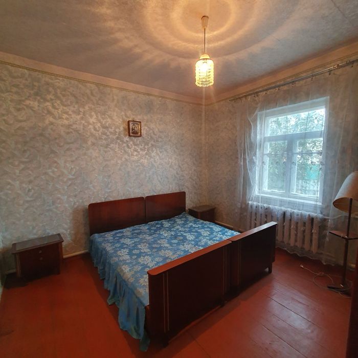 Продаж будинку . М.Тараща