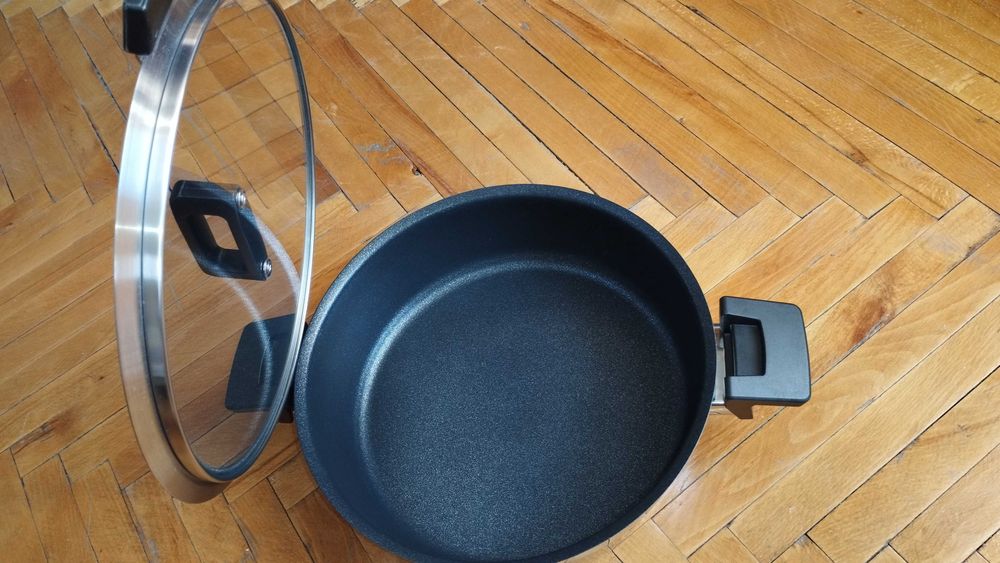 Кастрюля сотейник Woll 28см