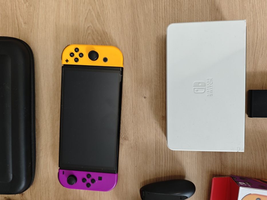 Nintendo Switch Oled + karta 256 GB
