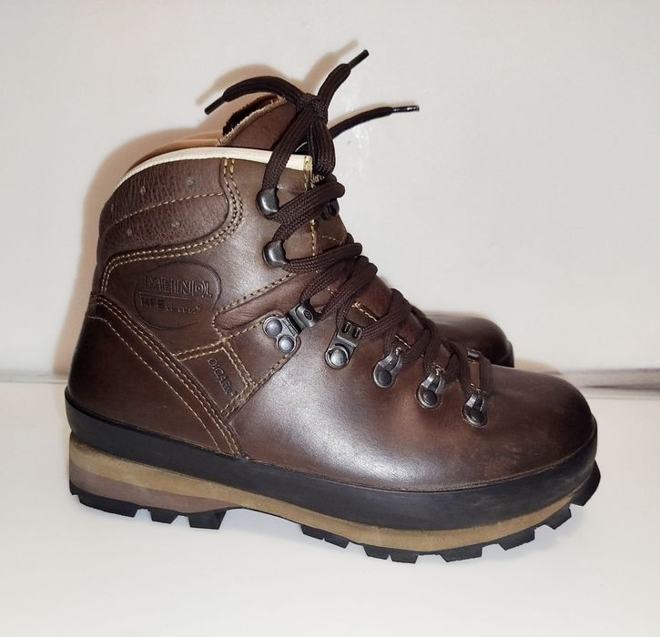 Ботинки трекиговые женские Meindl р. 37,5. Германия.