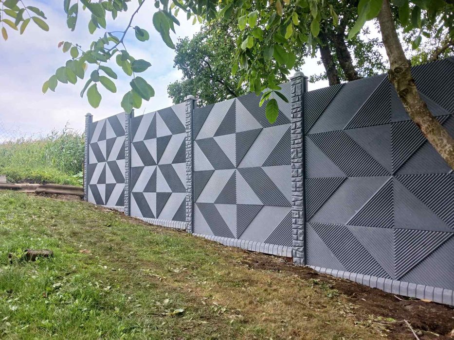 Виготовляємо та встановлюємо бетонні глянцеві паркани під замовл