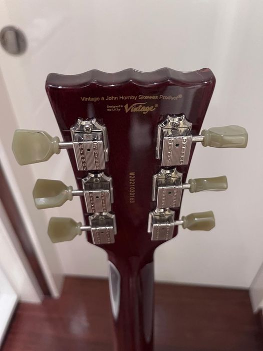 Guitarra vintage modelo lespaul v100PGM