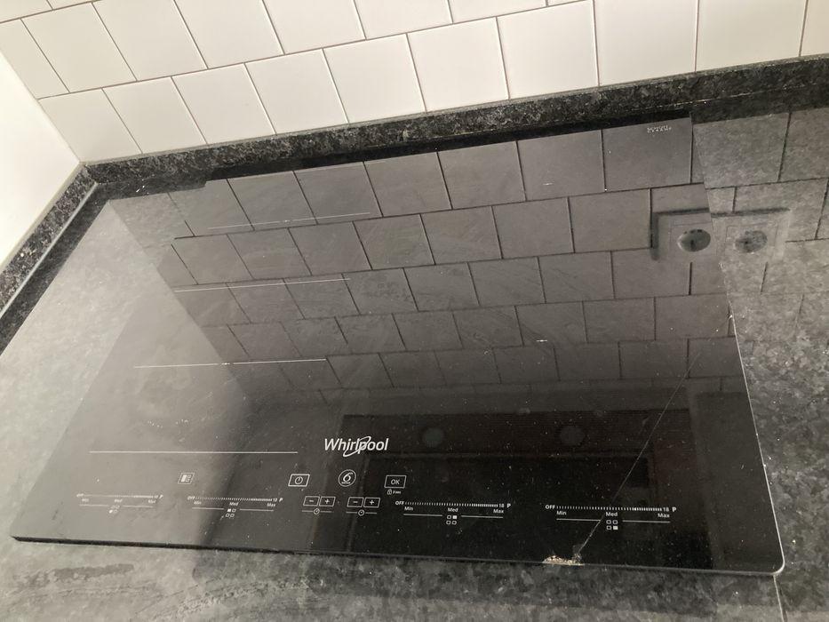 Placa indução Whirlpool 6th Sense para peças