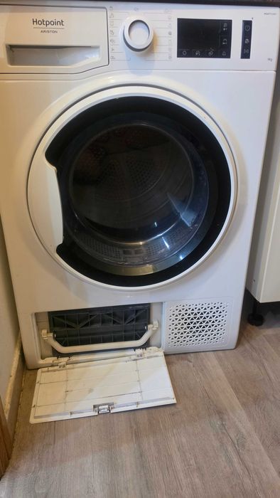 Máquina de Secar Roupa bomba de Calor Hotpoint Avariada
