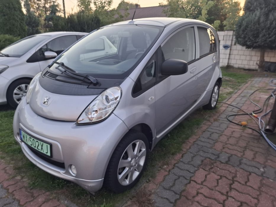 Peugeot iOn