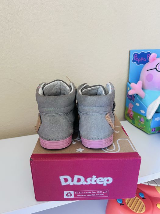 Продаю шкіряні чоботи D.D.Step