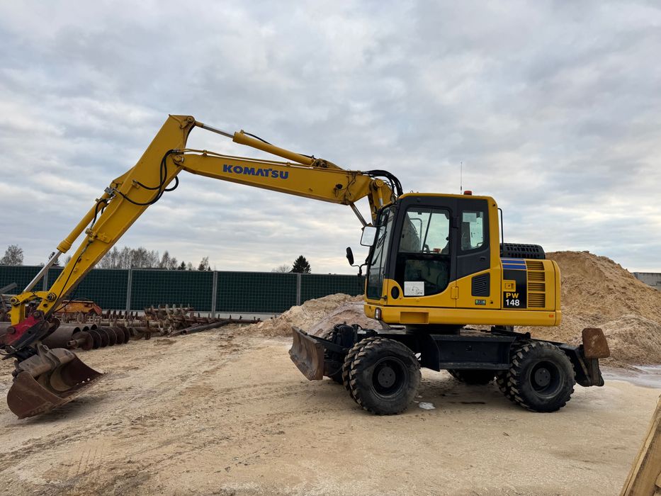 Koparka kołowa Komatsu PW 148 -8,  rok 2010 klimatyzacja, łyżka hydrauliczna, po dużym serwisie, zobacz warto!