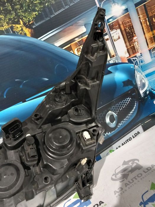 Ótica direita Peugeot 208