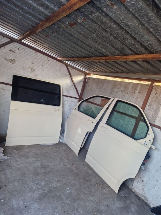 Drzwi l+p przód suwane boczne kom. vw t6