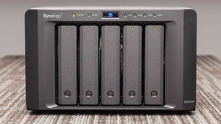 NAS Synology DS1515+  ( 12гб RAM   5 дисковый )