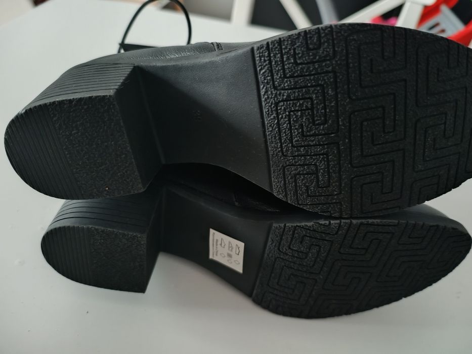Botki buty  rozmiar 39 nowe