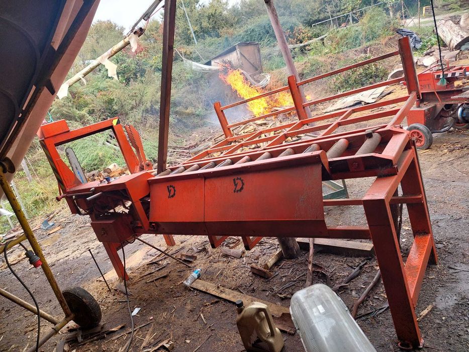 Maquina elevatória automática de cortar lenha