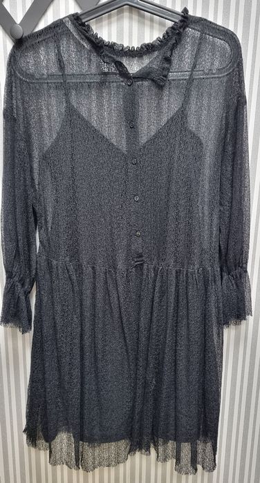 Sukienka czarna ażurowa