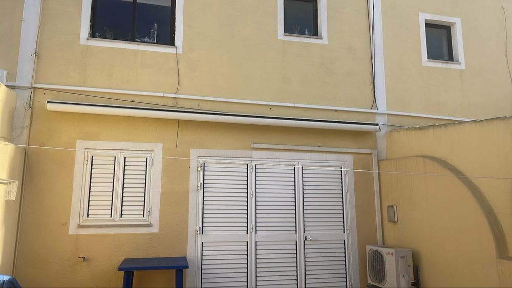 Toldo grande em otimo estado