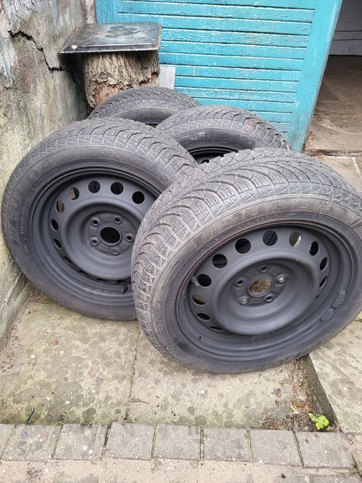 Koła 16 z czujnikami TPS.