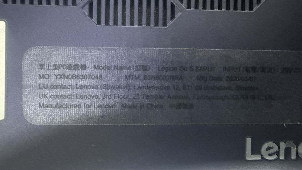 Портативна ігрова приставка Lenovo Legion Go 8APU 1 Tb