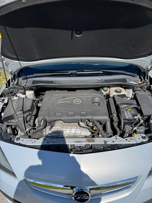 Opel Astra J Gtc 165 km