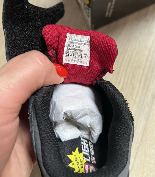 Кросівки нові Skechers 20р.