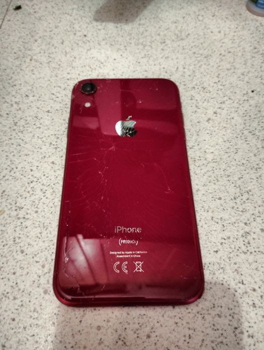 iPhone XR 64gb bateria 79% red
