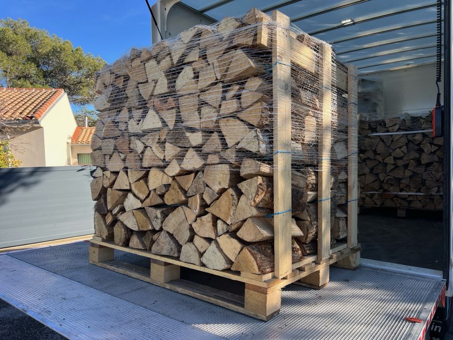 Sezonowane Drewno Kominkowe 3 lata Suche Buk Grab Dąb Dostawa Mroków