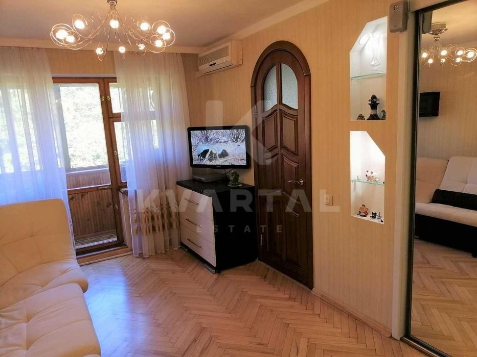 Трикімнатна квартира в Києві з ремонтом. М.Василенка 4