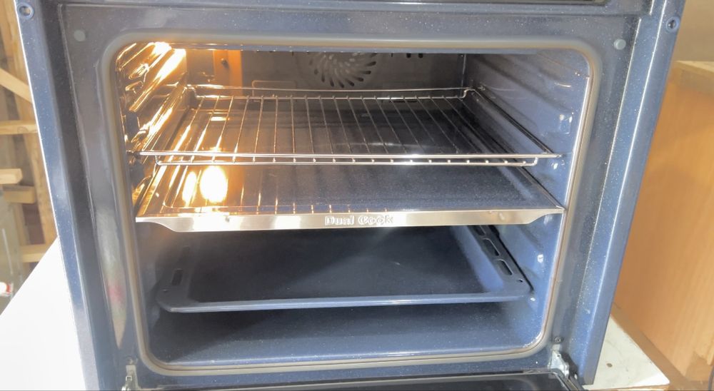 Духовка Samsung DualCook (Малайзія)