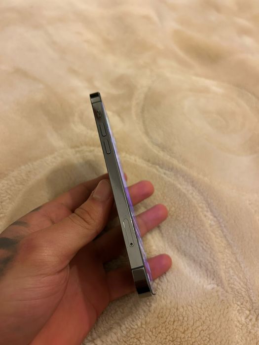 Iphone 12 pro bem estimado