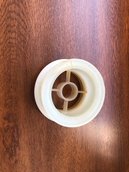 Spust  spłuczki z otworem fi  ok. 59 mm