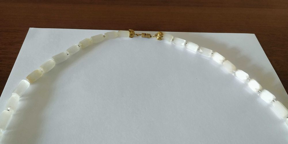 Винтажное колье из  цветного фигурного и сатинового стекла бижутерия