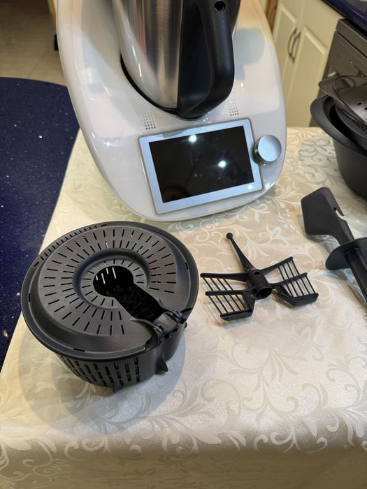 BIMBY TM6 COMPLETA - Excelente estado + acessorios - Focada na qualida