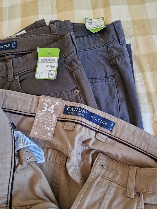 Conjunto de 3 pares de calças  novos