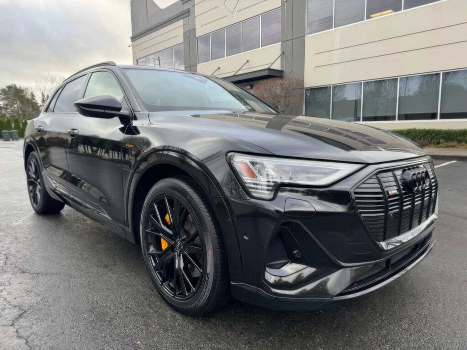 Audi e-tron S Premium Plus quattro Sportback      2023