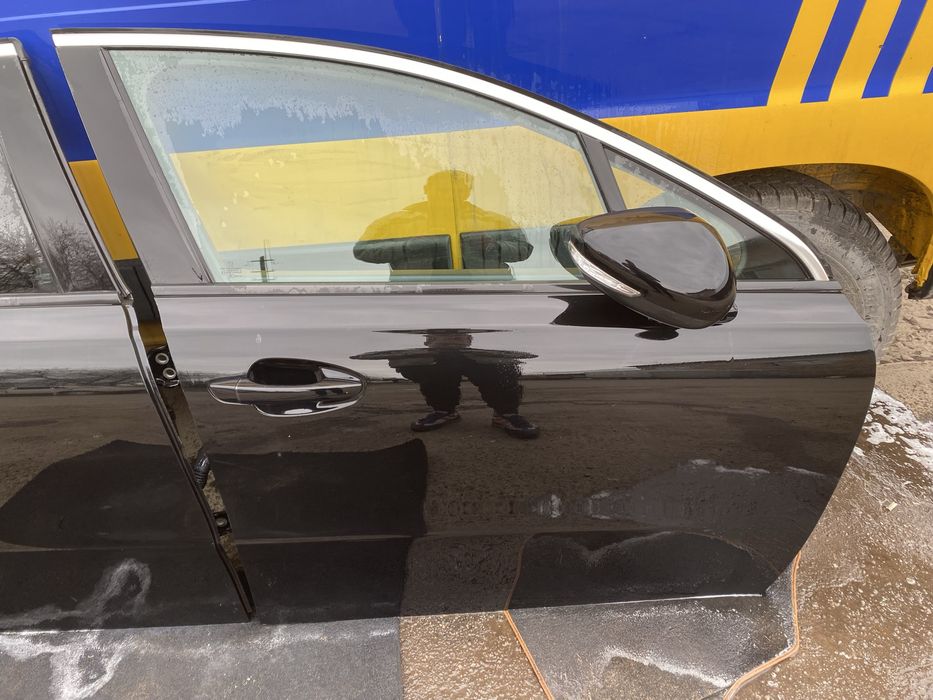 Права дверька Пежо 508 sw