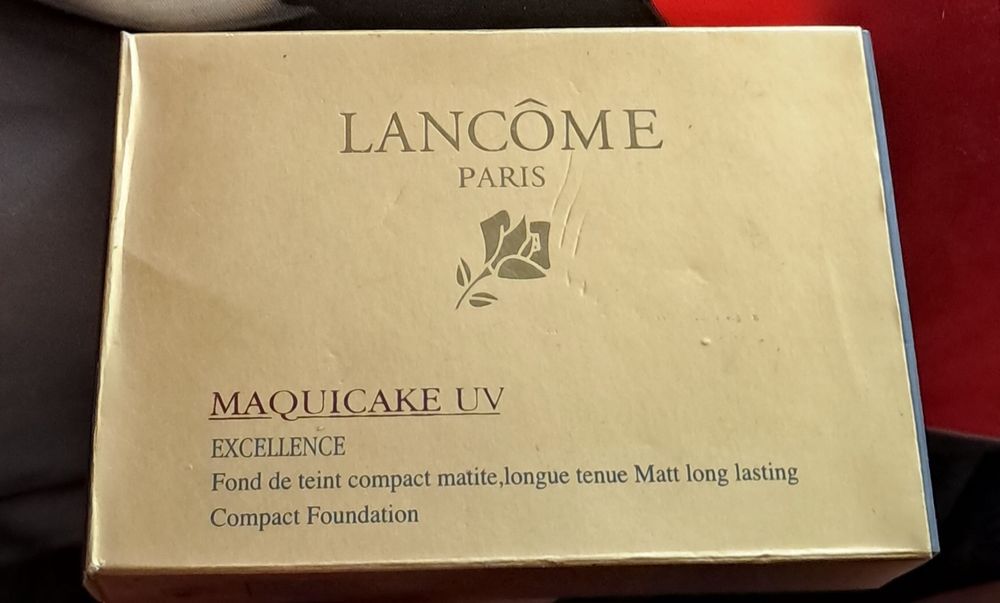 Продам дві шикарні пудри Lancome на три яруси
