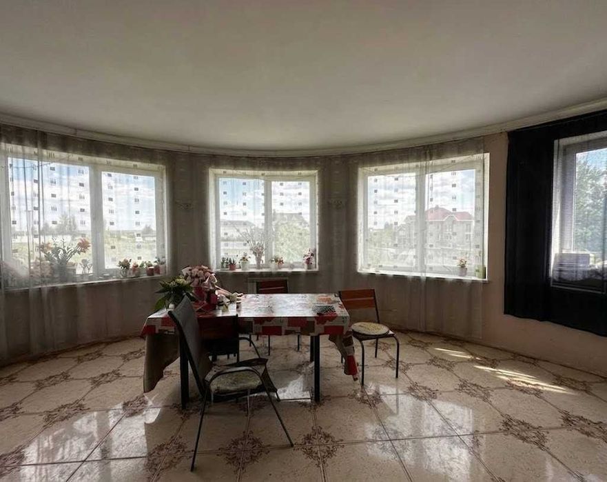 Продаж дачі 430м². 5 кімнат. 24 сотки. Камін. Басейн. Сауна. Більярд. ID:674
