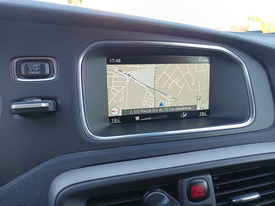 Carro Volvo V40 D2