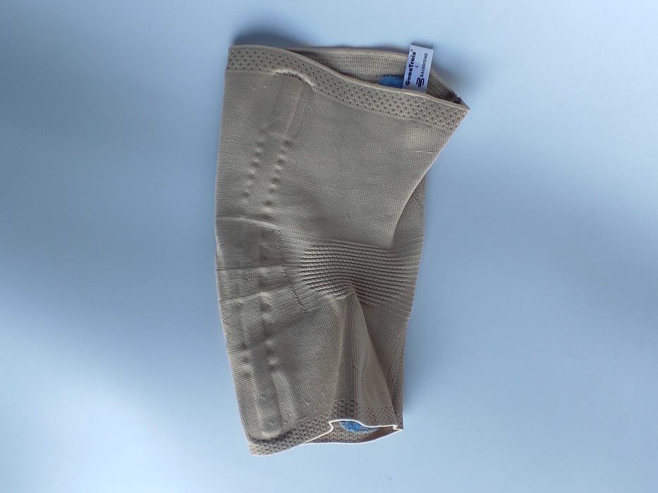 Бандаж ортез коленный Bauerfeind Genu Train, размер 4, наколенник