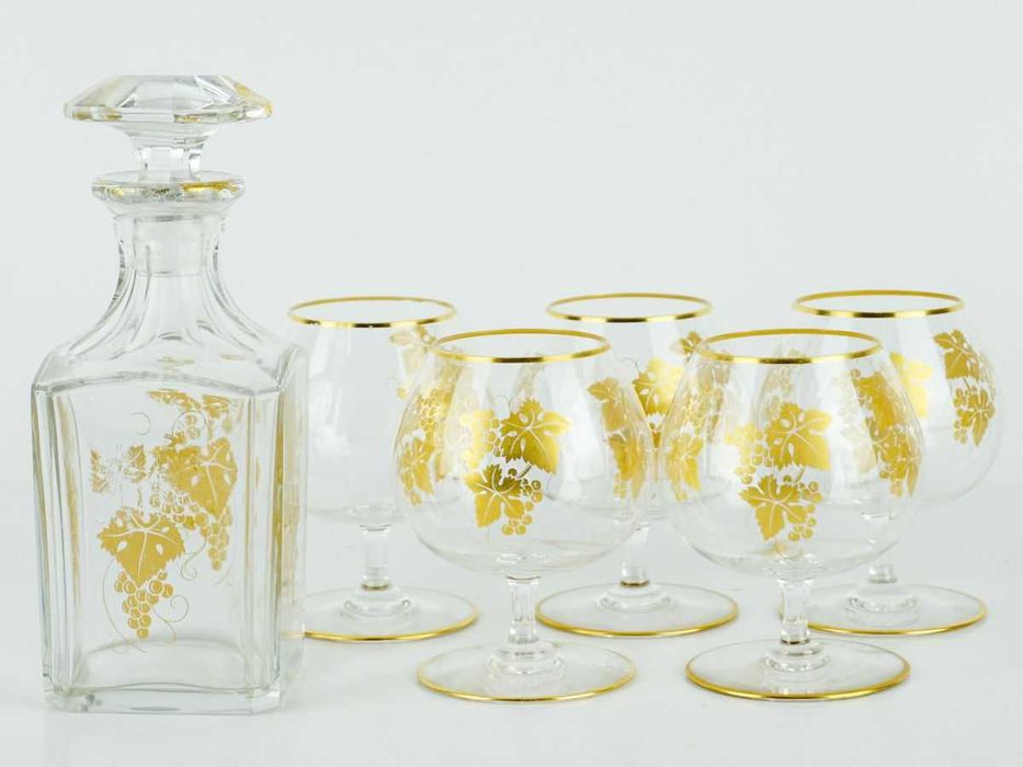 Jarro e cálices em cristal