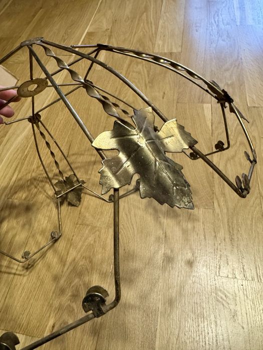 Ozdobny metalowy klosz do lampy z zapięciami