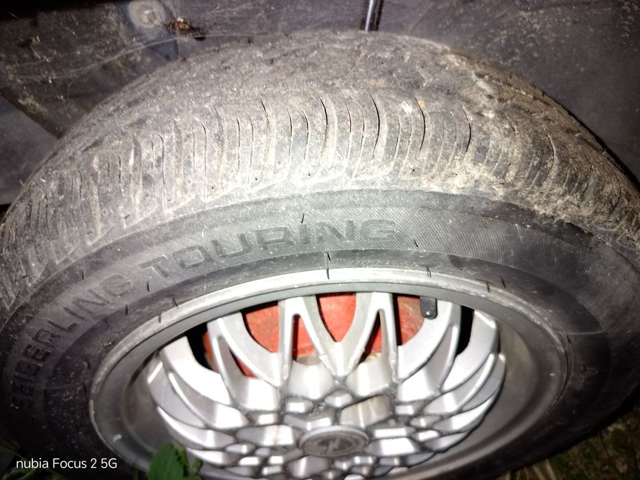Jantes especiais  com peneus 165.65.14  ainda muito bons. 4x100  jantes de Opel corsaA