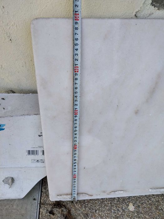 Pedra mármore com lavatório