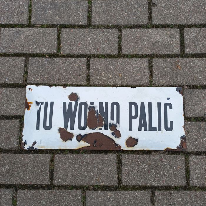 Szyld emaliowany przedwojenny.