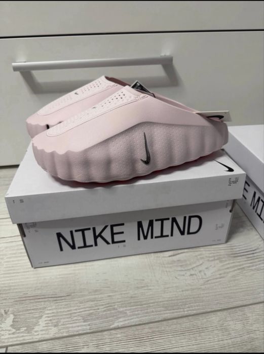 Nike Mind 001 Pearl Pink Chrome EU 43